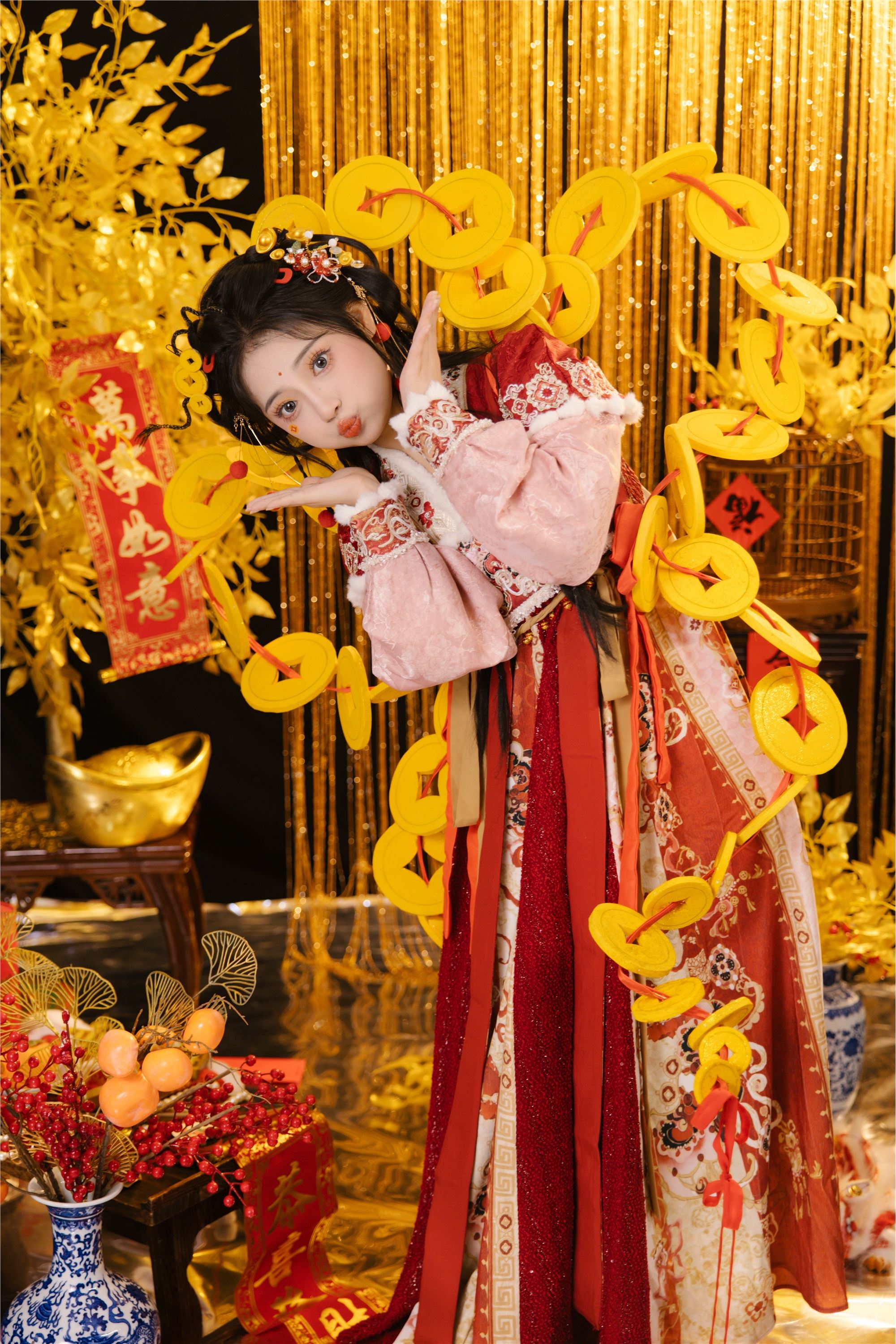 YITUYU艺图语 2025.01.30 蛇年大吉 衔鹿